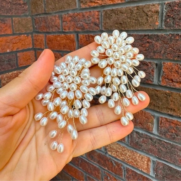Anthropologie Pearl Wired Cascading Earrings - Picture 6 of 15